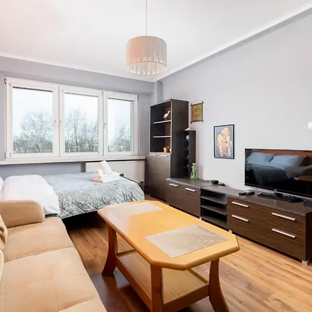 Zielona Nowa Huta By Bookinghost Krasków